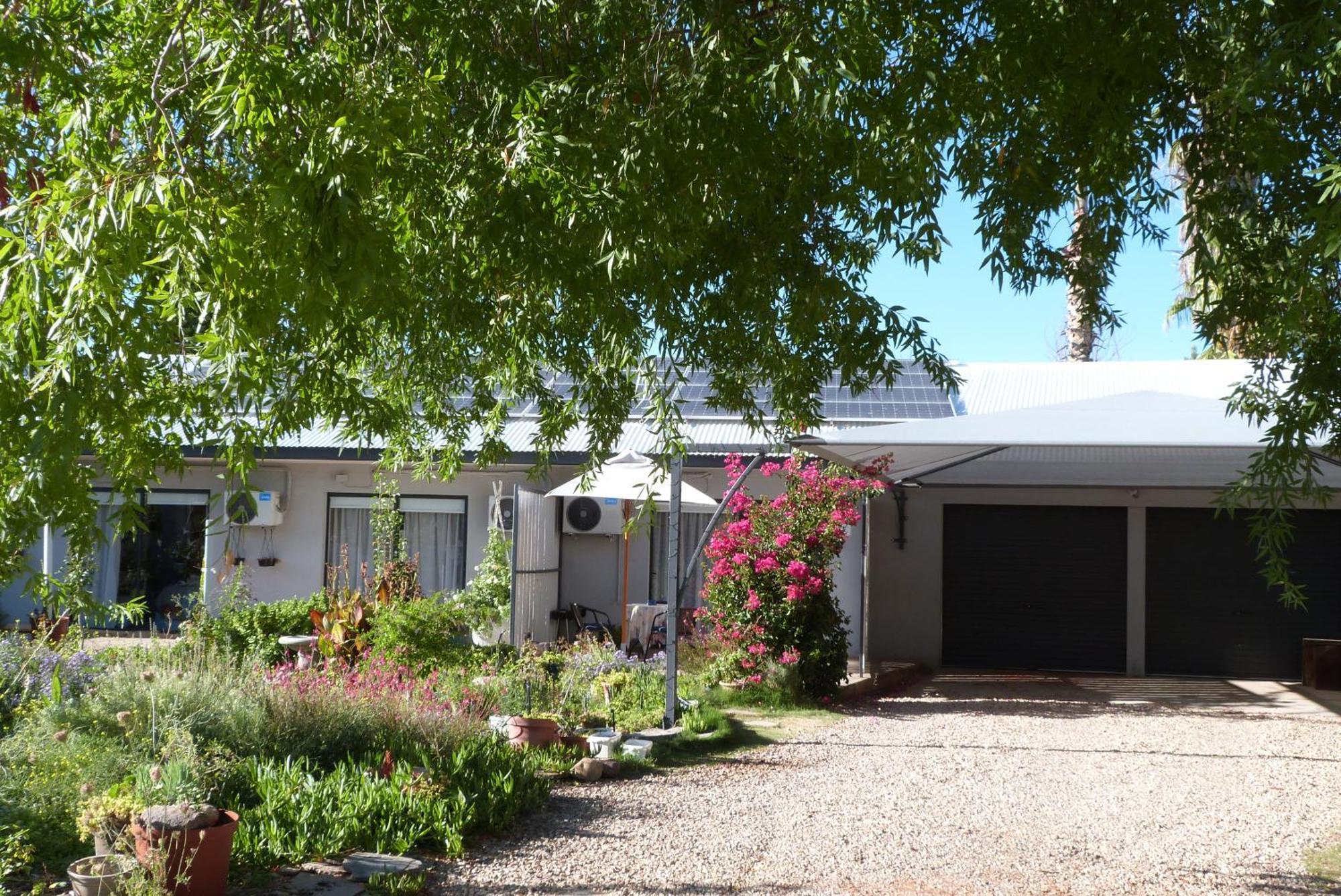 Hannah'S Haven Studio Deluxe - No Loadshedding Apartment Beaufort West Exterior photo